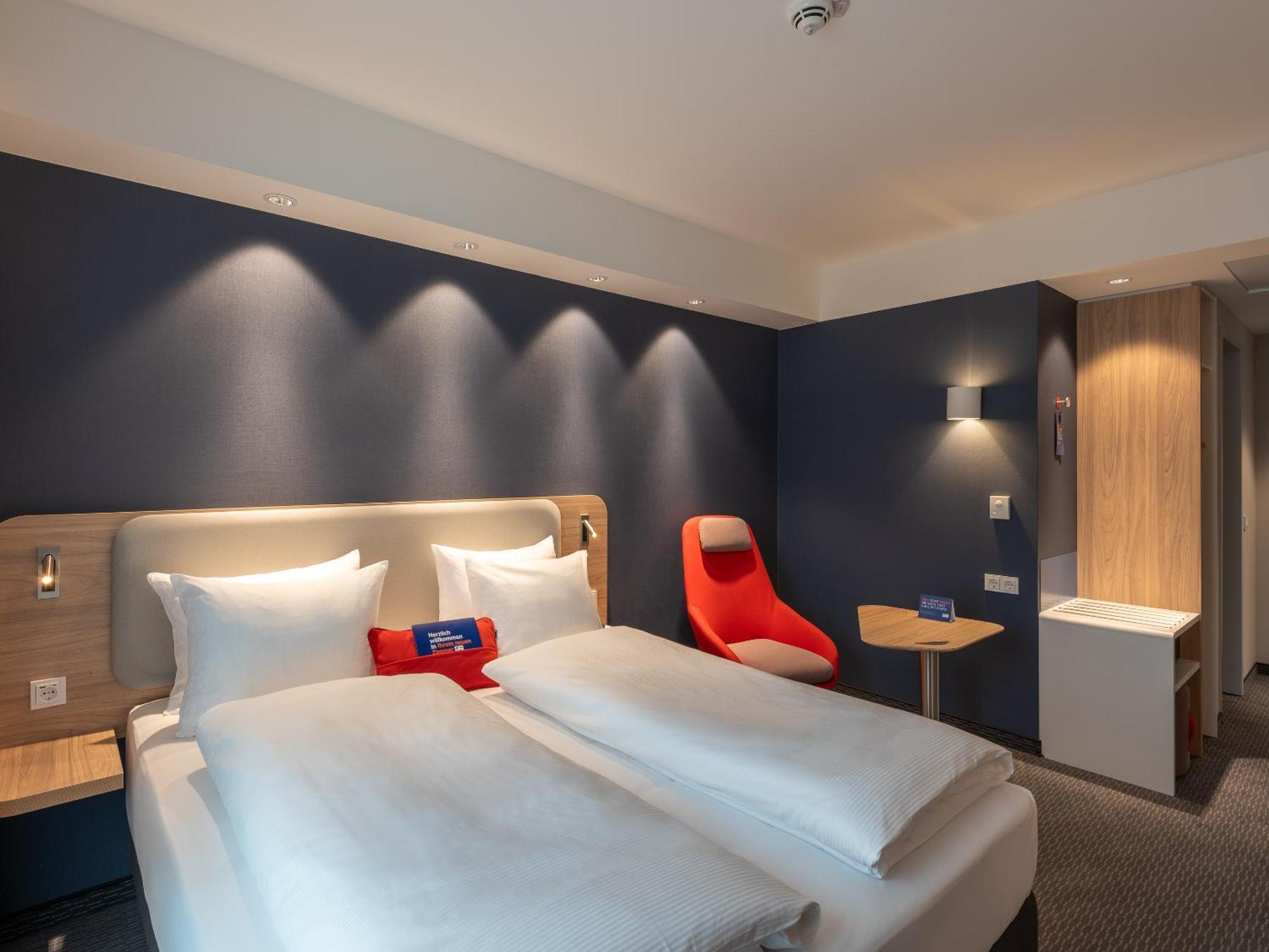Holiday Inn Express Heilbronn By Ihg Extérieur photo