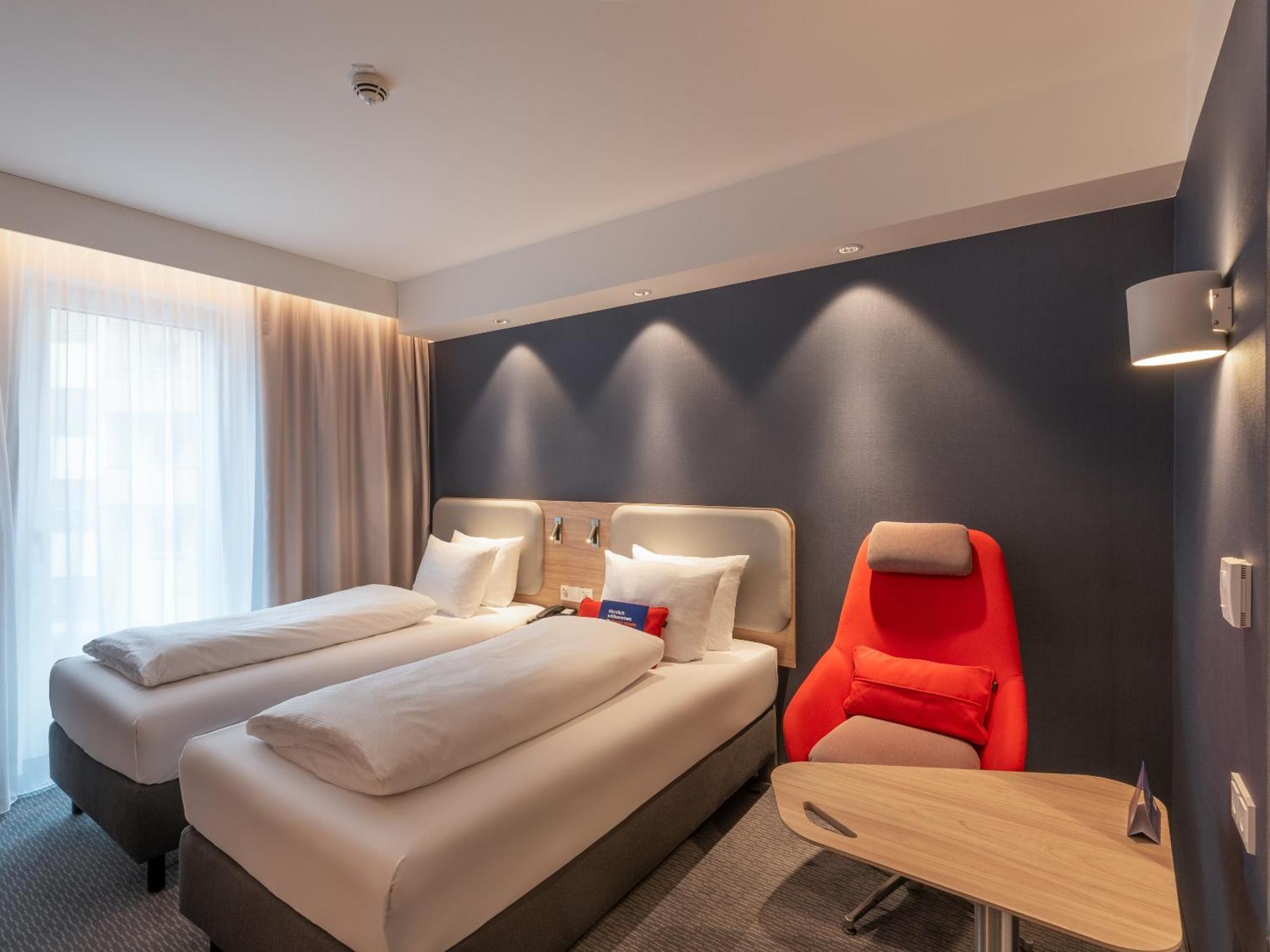 Holiday Inn Express Heilbronn By Ihg Extérieur photo