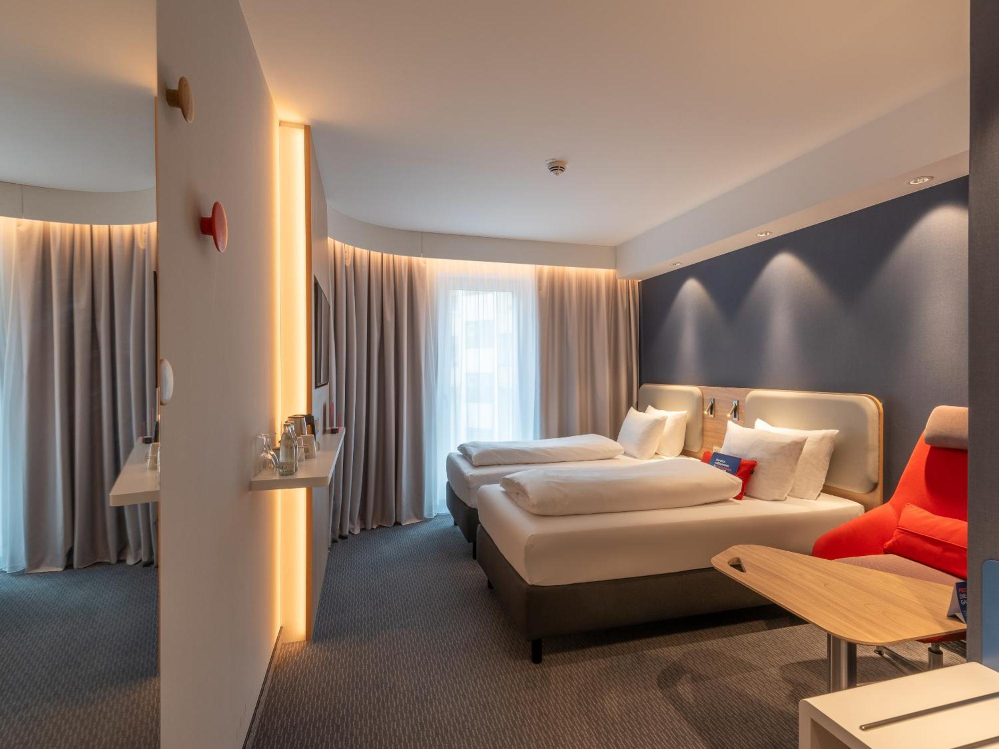 Holiday Inn Express Heilbronn By Ihg Extérieur photo