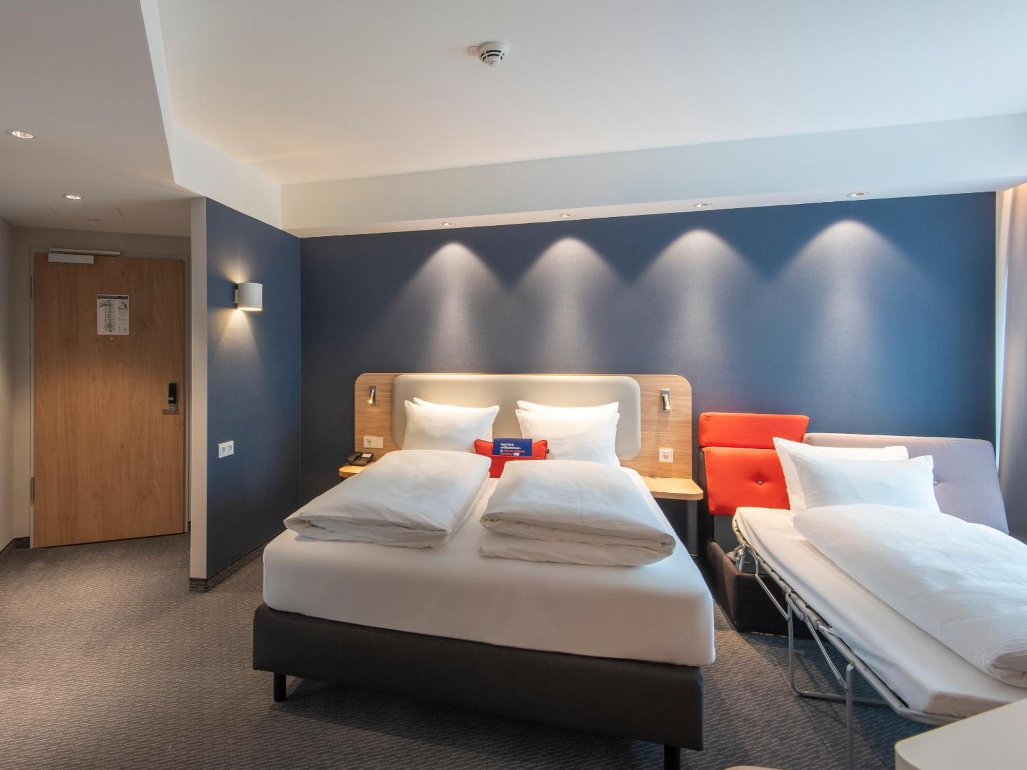 Holiday Inn Express Heilbronn By Ihg Extérieur photo