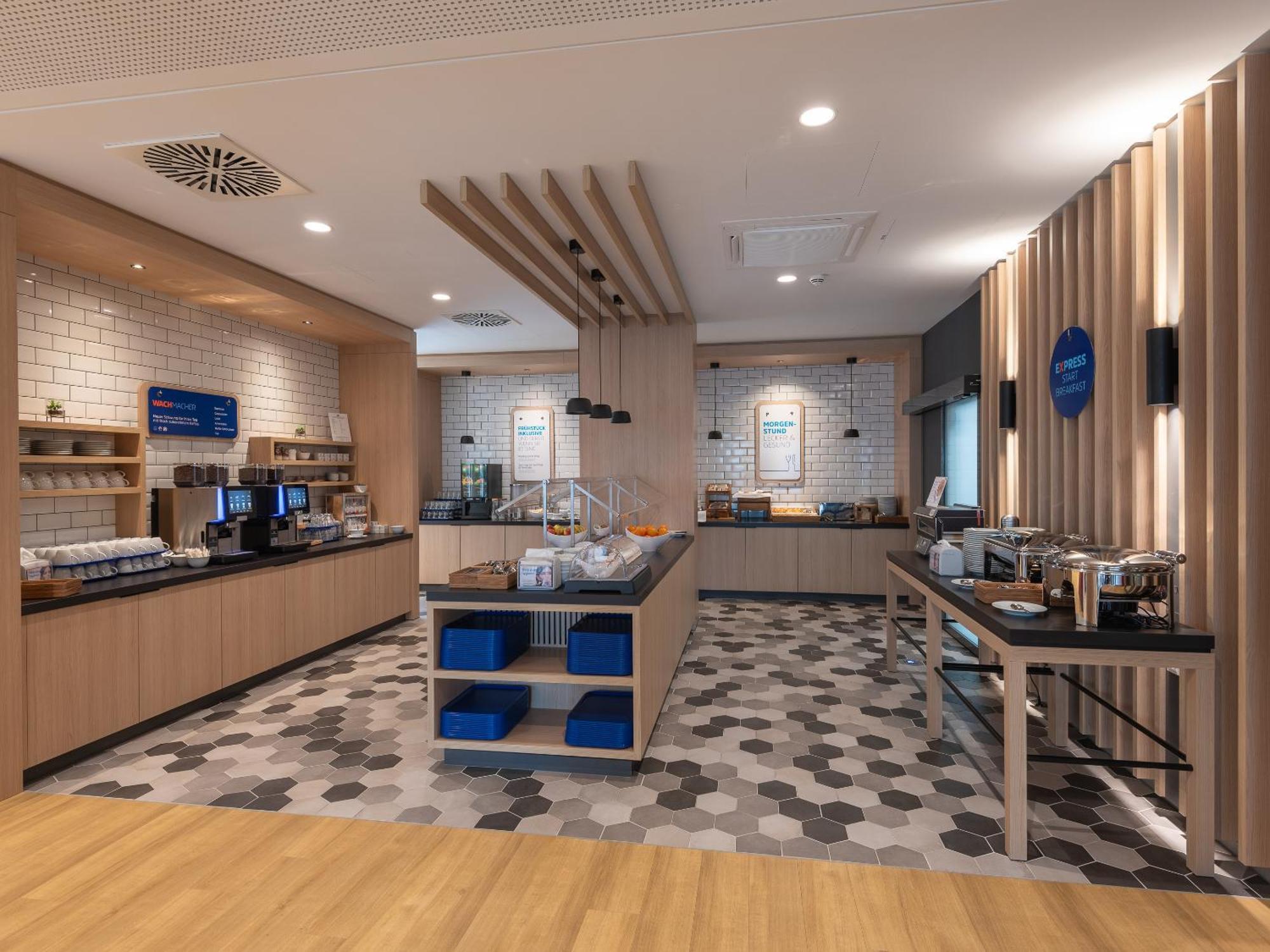 Holiday Inn Express Heilbronn By Ihg Extérieur photo