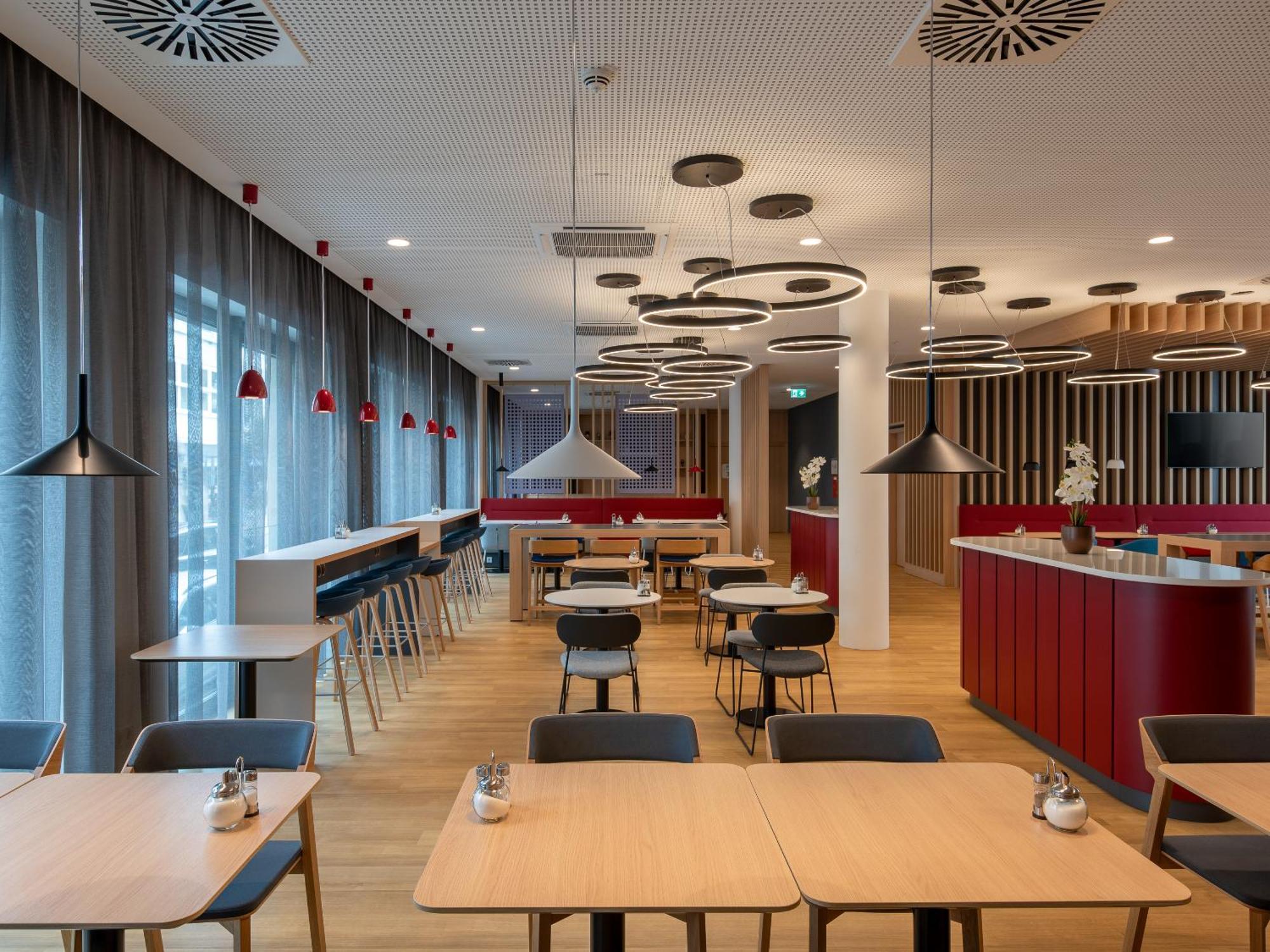 Holiday Inn Express Heilbronn By Ihg Extérieur photo